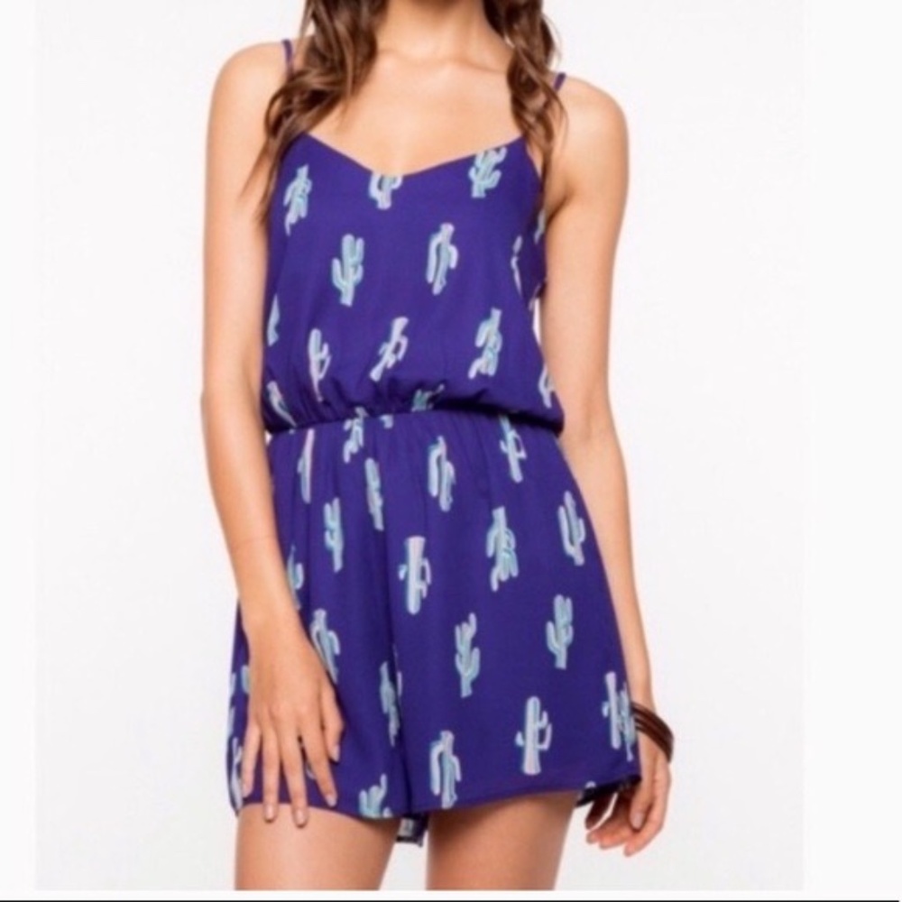 Like New Everly Cactus Romper Sz. Small